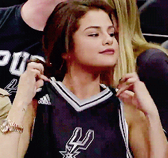 Un biopic de Selena Gomez: los 6 momentos que no pueden faltar