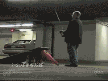 1j87tvQeqbxLi.gif