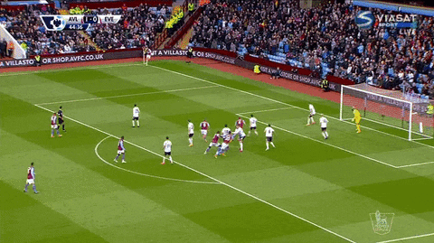 Гол Бентеке с стандарта