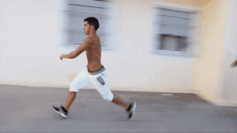 ik8lXkHP4DX3blriKY.gif