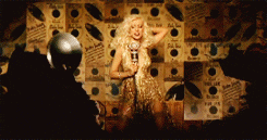jpIF6v0TUO7m0.gif