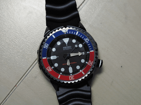 lXiRA1mnEx8hVphU4.gif