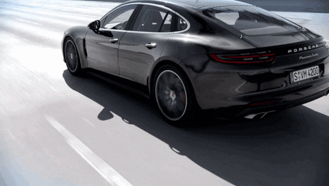 xT8qB588LAegm5jQGc.gif
