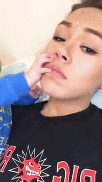 l3q2NQx3n5LgDi4MM.gif