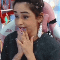 Giphy J9YYDq8FWfwzs8nisj