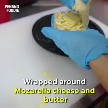 Durian Lovers Masuk! Ada Burger Durian Nih!
