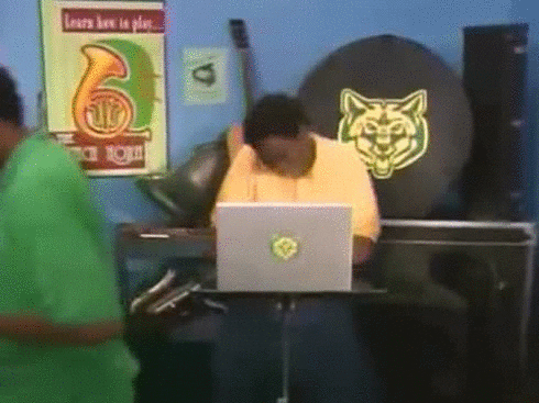 srhdvp68O9wzK.gif