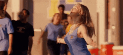 xT77XW5NzeoKyWYdMI.gif